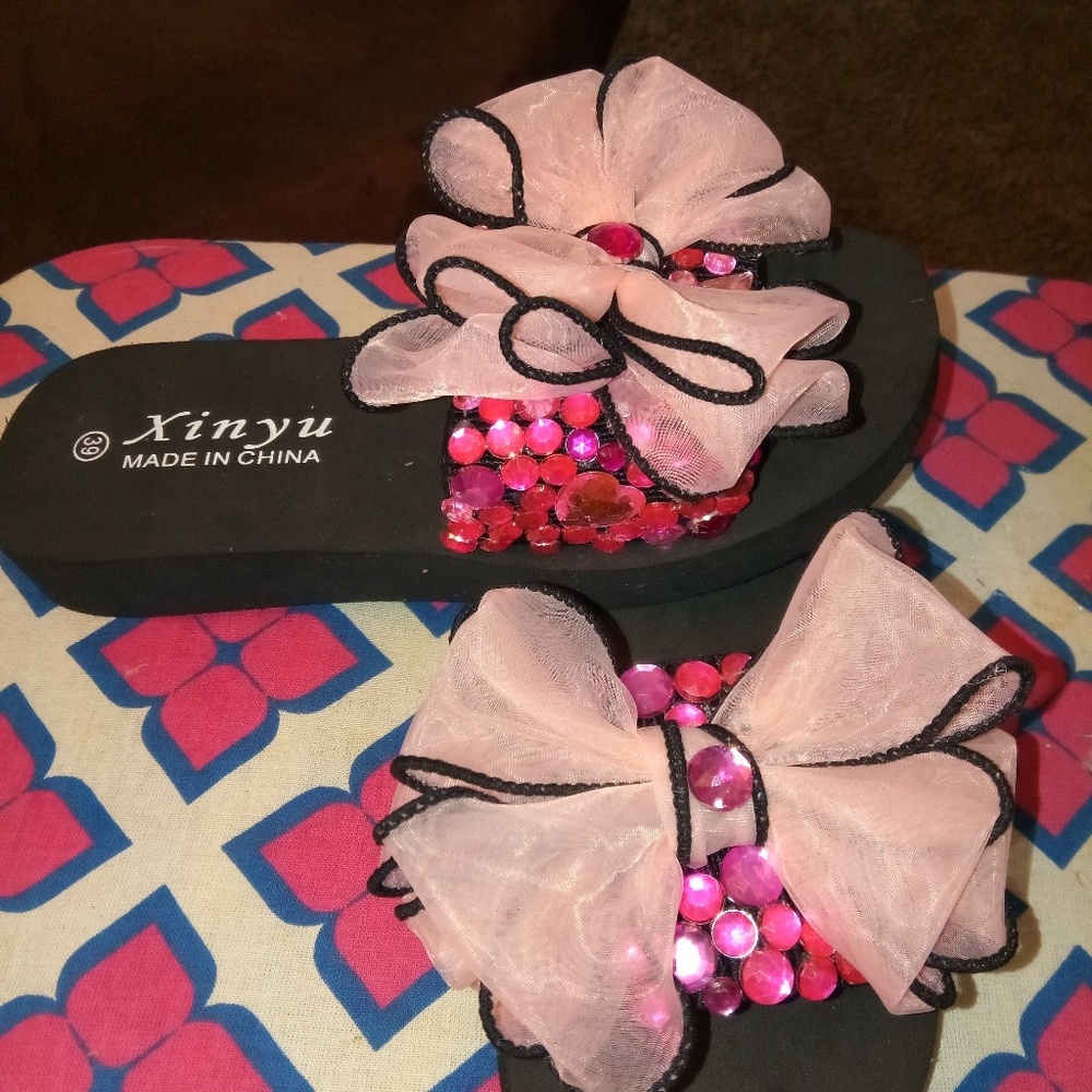Shoes - Picture 3 of 7